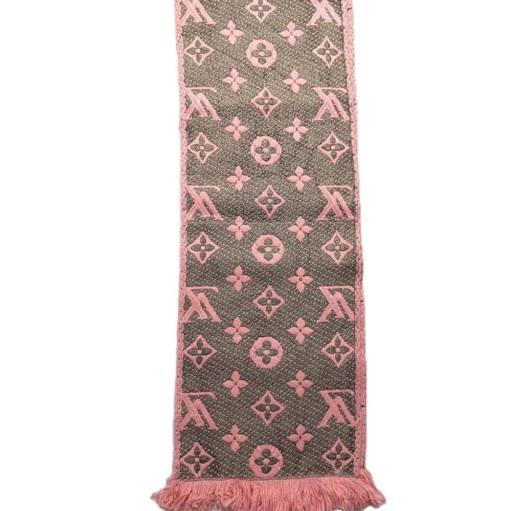 Louis Vuitton LV Pink Silver Shine Monogram Logomania Scarf Pre-Owned - Picture 7 of 8